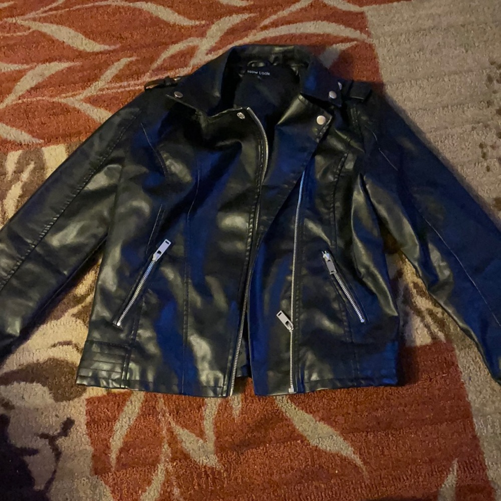 Black medium leather jacket